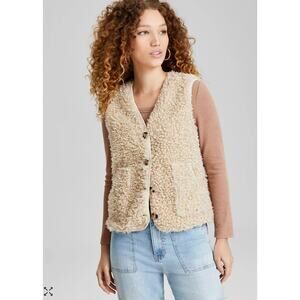 And Now This Women's Button-Front V-Neck Sherpa Vest